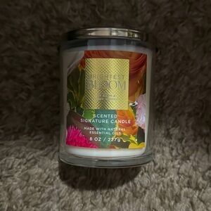 Single wick Brightest Bloom candle